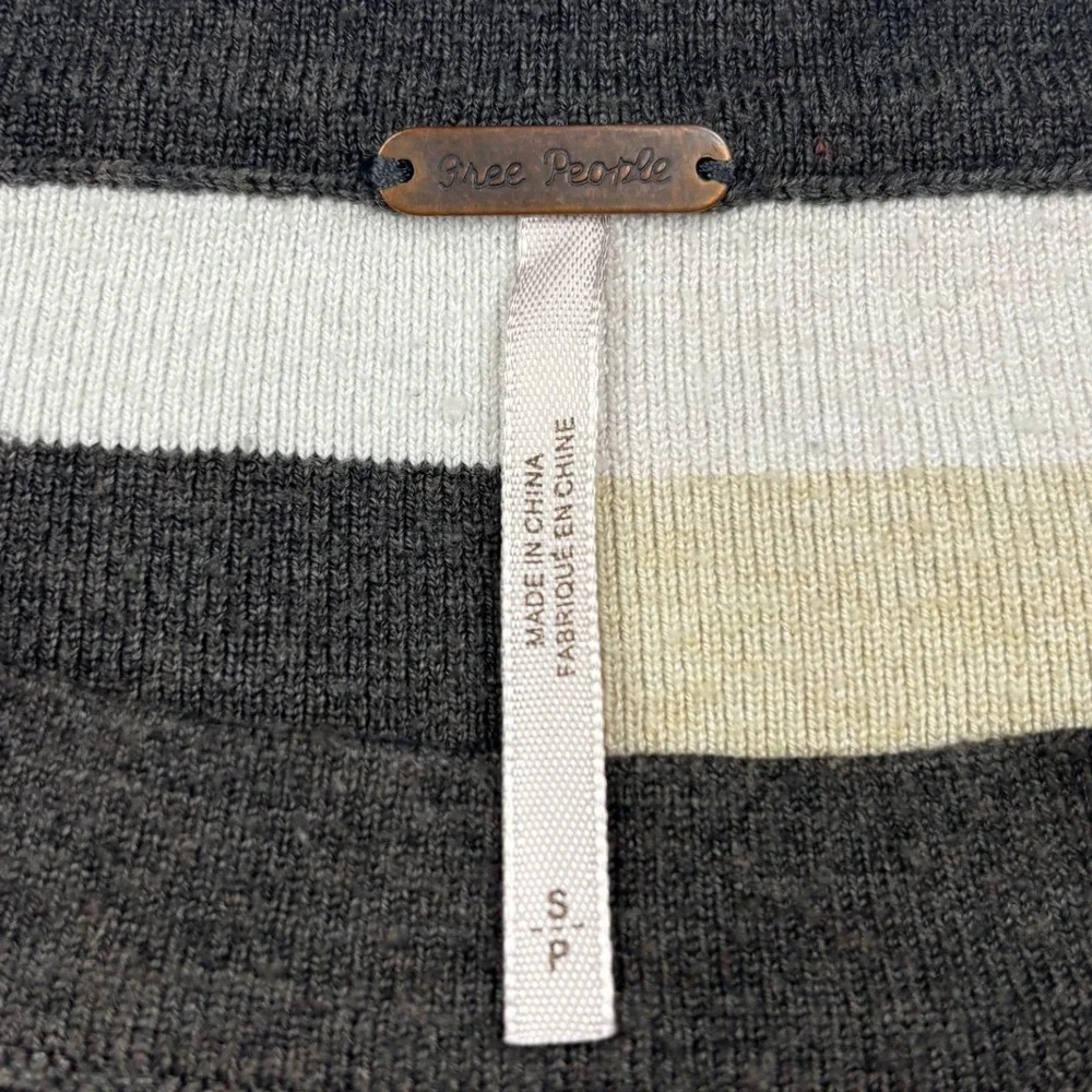 Free People Womens Small Black Tan Split Stripe Oversized Knit Pullover Sweater